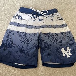New York Yankees Boardshorts.